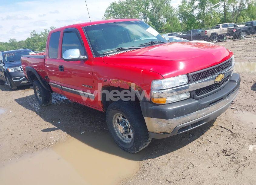 2001 Chevrolet Silverado 2500HD LS (VIN 1GCHK29UX1E261395) main photo
