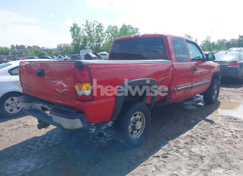 Photo 4 of 2001 Chevrolet Silverado 2500HD LS (VIN 1GCHK29UX1E261395)