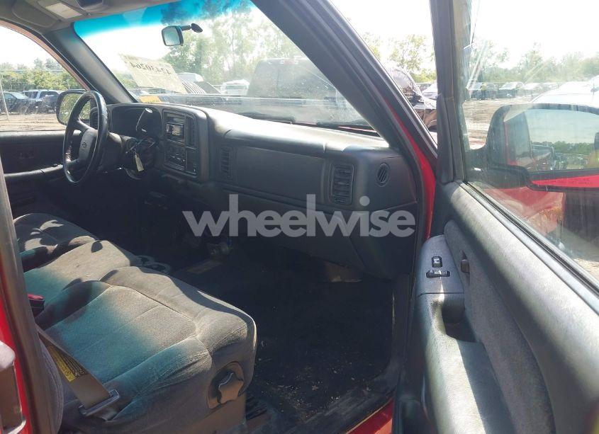 Photo 5 of 2001 Chevrolet Silverado 2500HD LS (VIN 1GCHK29UX1E261395)