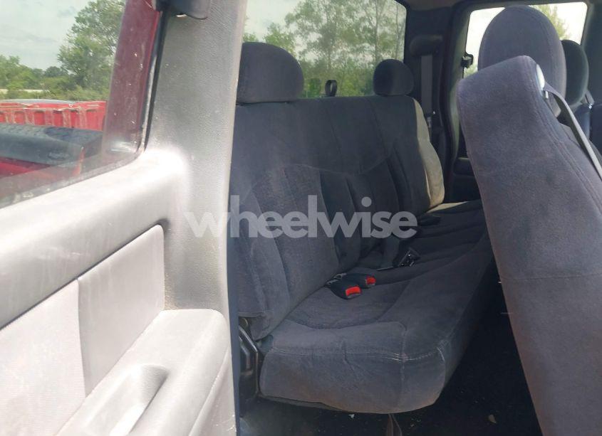 Photo 8 of 2001 Chevrolet Silverado 2500HD LS (VIN 1GCHK29UX1E261395)