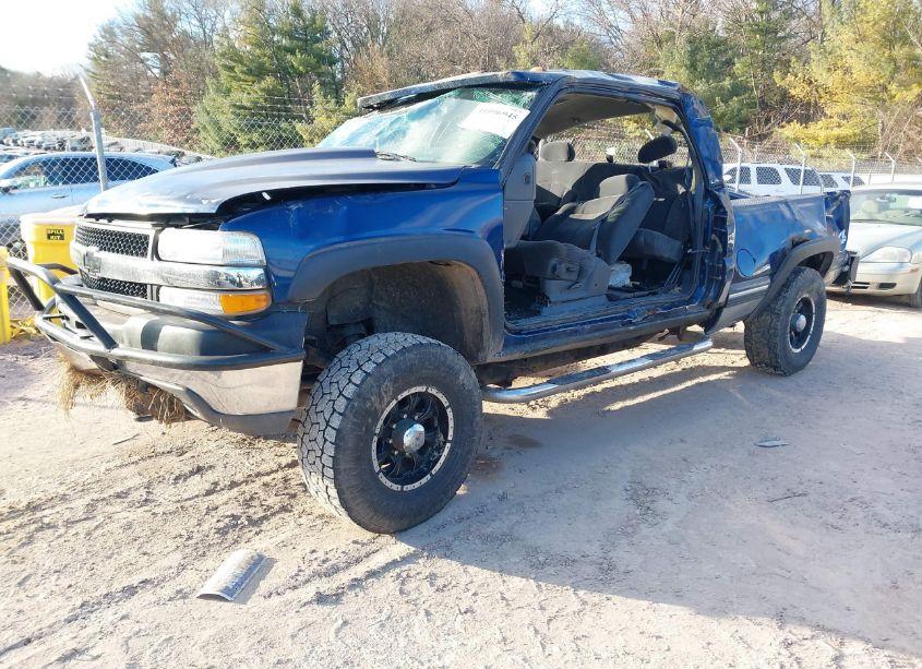 Photo 2 of 2002 Chevrolet Silverado 2500HD LS (VIN 1GCHK29UX2E101938)