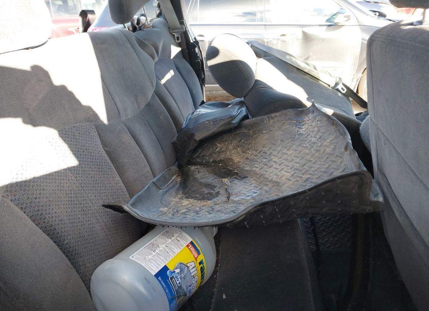 Photo 8 of 2002 Chevrolet Silverado 2500HD LS (VIN 1GCHK29UX2E101938)