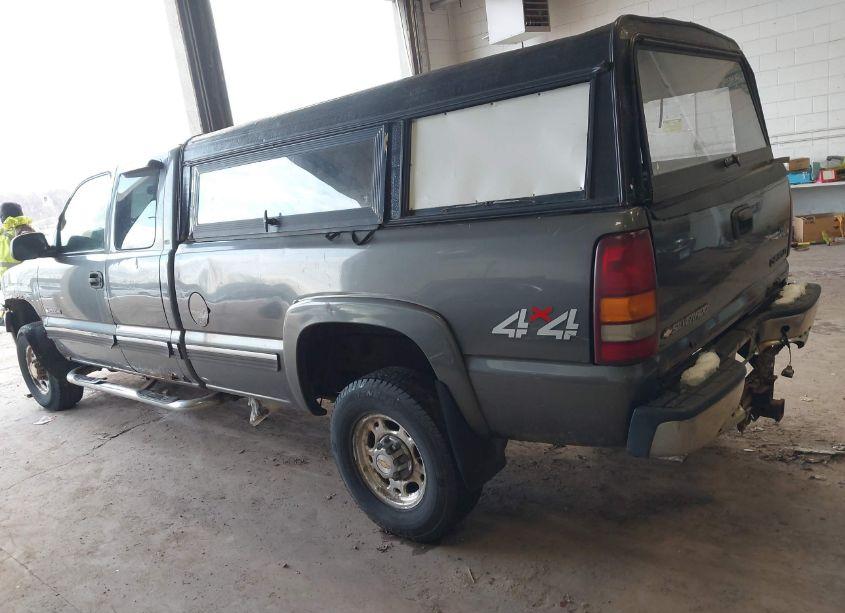 Photo 3 of 2002 Chevrolet Silverado 2500HD LS (VIN 1GCHK29UX2E221979)