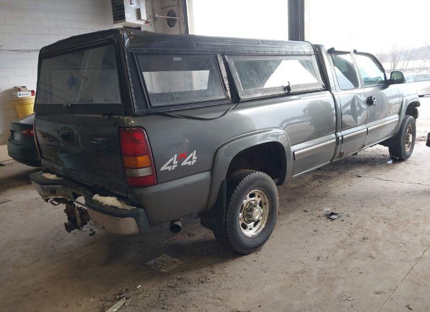 Photo 4 of 2002 Chevrolet Silverado 2500HD LS (VIN 1GCHK29UX2E221979)
