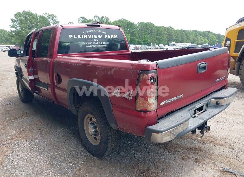 Photo 3 of 2004 Chevrolet Silverado 2500HD LT (VIN 1GCHK29UX4E230278)
