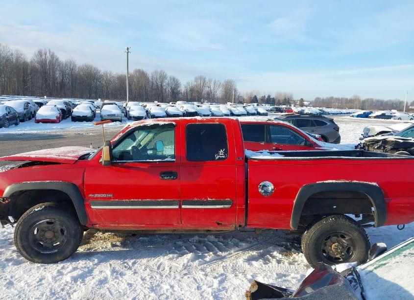 Photo 15 of 2004 Chevrolet Silverado 2500HD LS (VIN 1GCHK29UX4E354518)