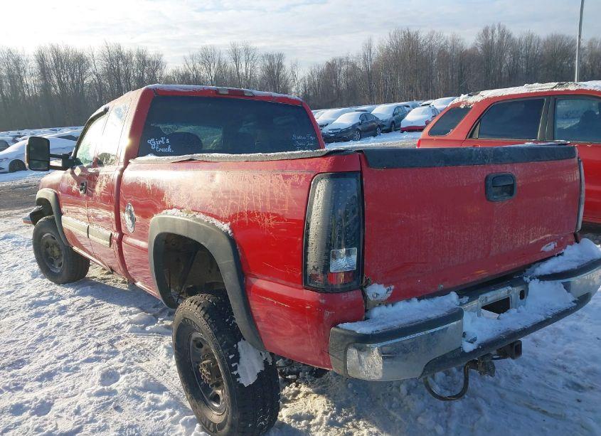 Photo 3 of 2004 Chevrolet Silverado 2500HD LS (VIN 1GCHK29UX4E354518)