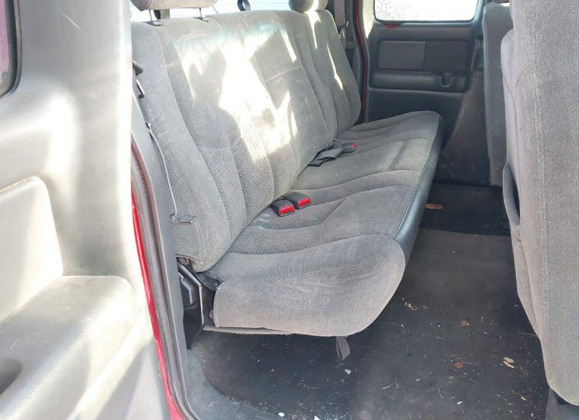 Photo 8 of 2004 Chevrolet Silverado 2500HD LS (VIN 1GCHK29UX4E354518)