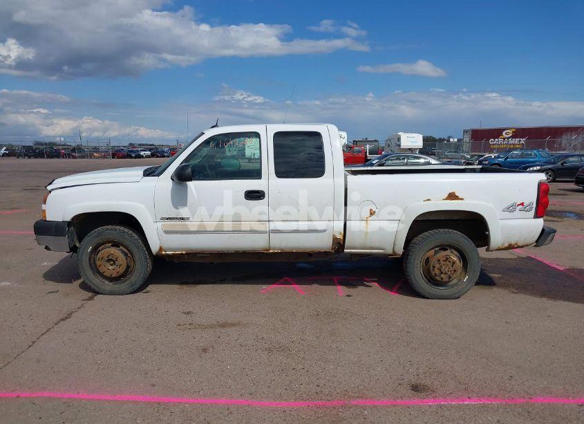 Photo 13 of 2005 Chevrolet Silverado 2500HD LT (VIN 1GCHK29UX5E179785)