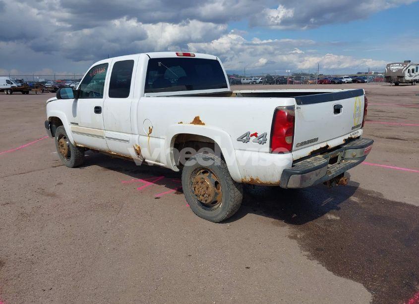Photo 3 of 2005 Chevrolet Silverado 2500HD LT (VIN 1GCHK29UX5E179785)