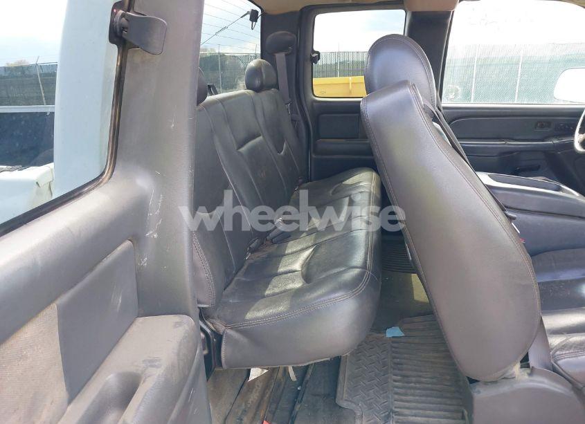 Photo 7 of 2005 Chevrolet Silverado 2500HD LT (VIN 1GCHK29UX5E179785)