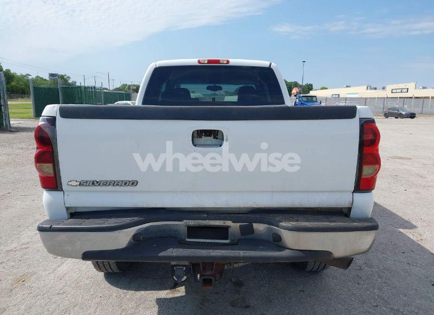 Photo 16 of 2006 Chevrolet Silverado 2500HD LT1 (VIN 1GCHK29UX6E262621)