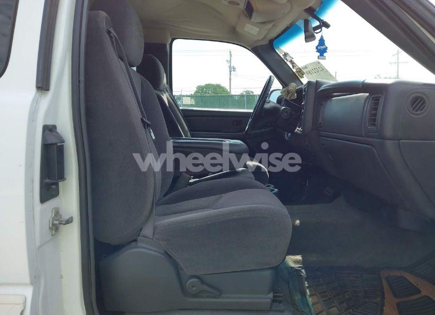 Photo 5 of 2006 Chevrolet Silverado 2500HD LT1 (VIN 1GCHK29UX6E262621)