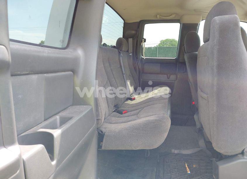 Photo 8 of 2006 Chevrolet Silverado 2500HD LT1 (VIN 1GCHK29UX6E262621)