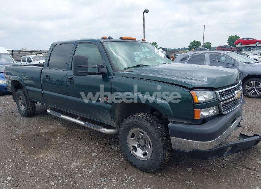 2005 Chevrolet Silverado 3500 LS (VIN 1GCHK33255F889197) main photo