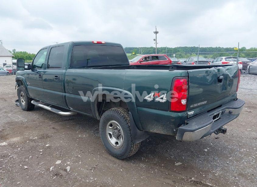 Photo 3 of 2005 Chevrolet Silverado 3500 LS (VIN 1GCHK33255F889197)