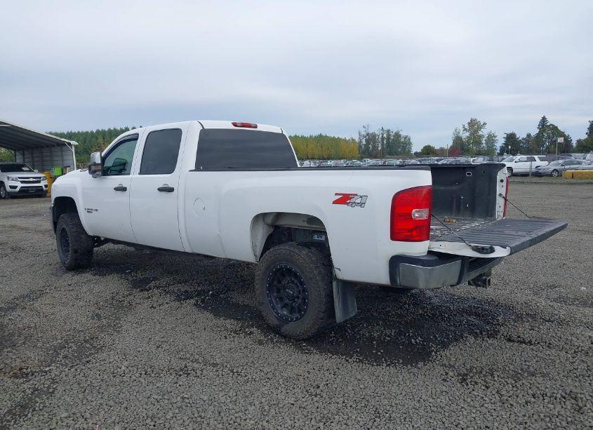Photo 3 of 2007 Chevrolet Silverado 3500 LT1 (VIN 1GCHK33607F534122)