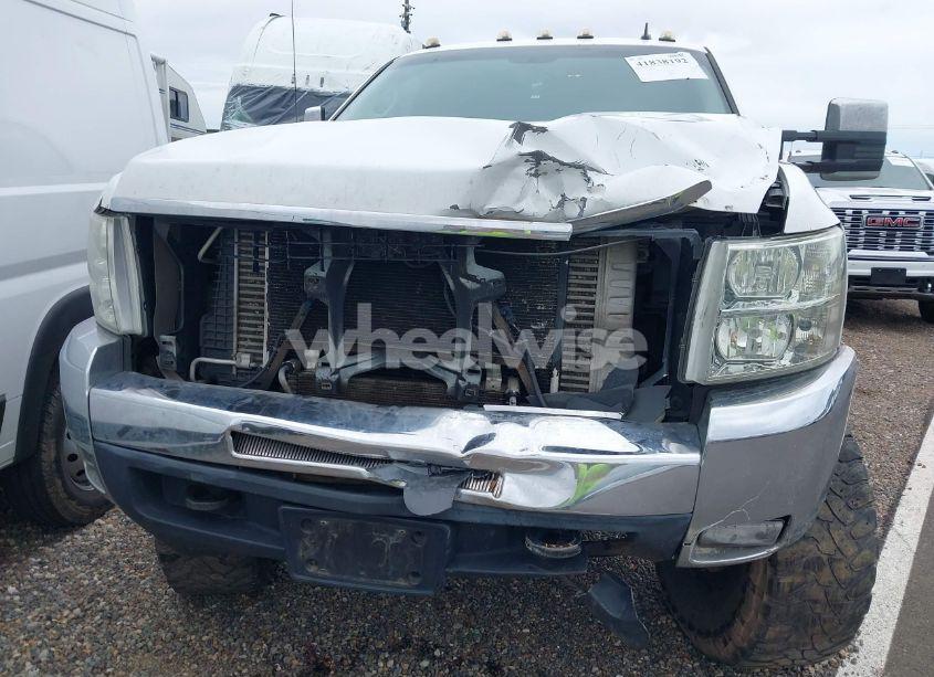 Photo 6 of 2008 Chevrolet Silverado 3500HD LT1/LT2/LTZ/WORK TRUCK (VIN 1GCHK33628F100592)