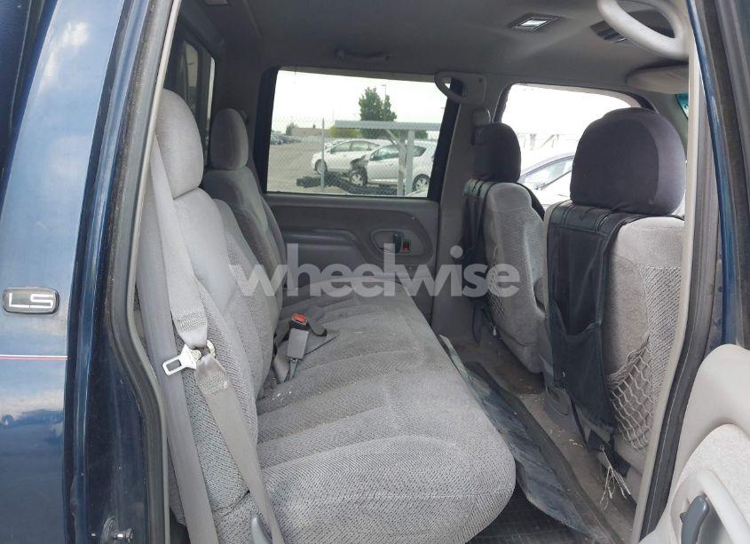 Photo 8 of 2000 Chevrolet K3500 (VIN 1GCHK33J1YF419504)