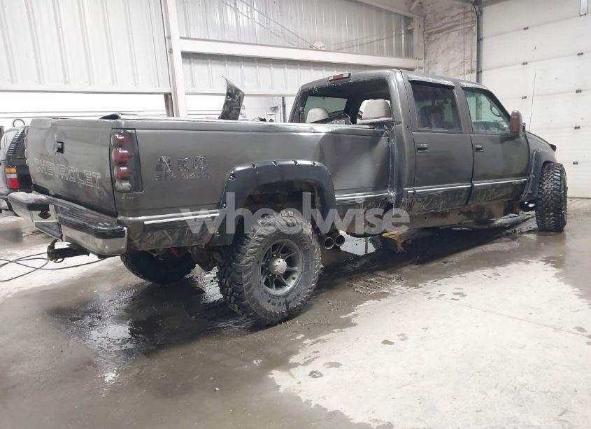 Photo 4 of 2000 Chevrolet K3500 (VIN 1GCHK33J1YF421544)