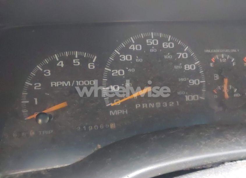 Photo 7 of 2000 Chevrolet K3500 (VIN 1GCHK33J1YF421544)