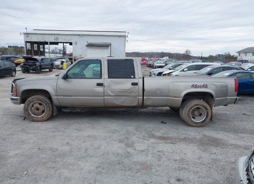 Photo 14 of 2000 Chevrolet K3500 (VIN 1GCHK33J4YF415950)