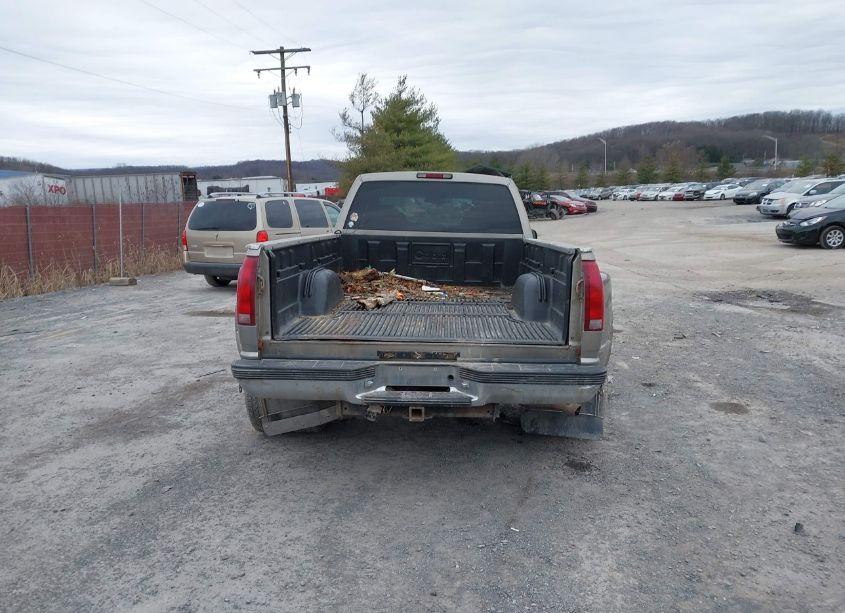 Photo 16 of 2000 Chevrolet K3500 (VIN 1GCHK33J4YF415950)