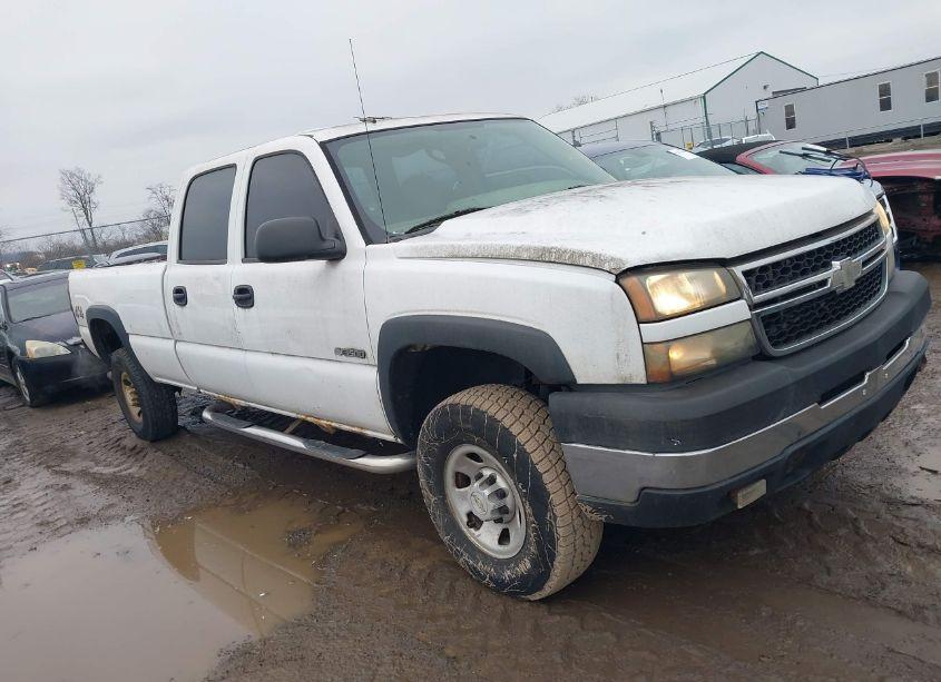 2006 Chevrolet Silverado 3500 WORK TRUCK (VIN 1GCHK33U66F232556) main photo