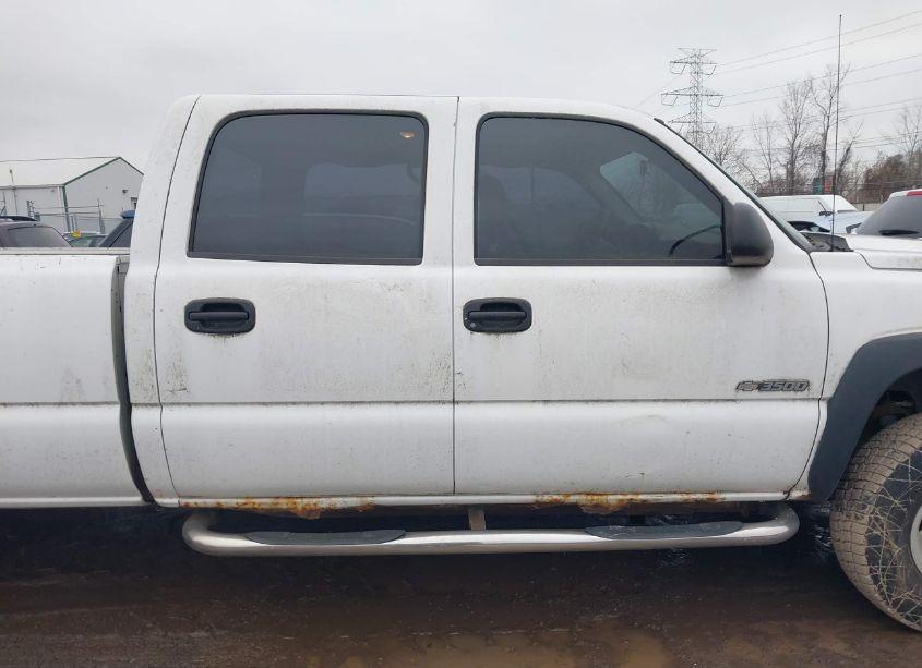 Photo 13 of 2006 Chevrolet Silverado 3500 WORK TRUCK (VIN 1GCHK33U66F232556)