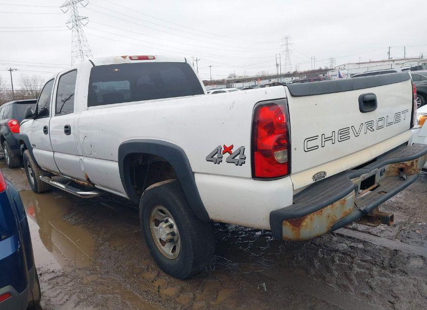 Photo 3 of 2006 Chevrolet Silverado 3500 WORK TRUCK (VIN 1GCHK33U66F232556)