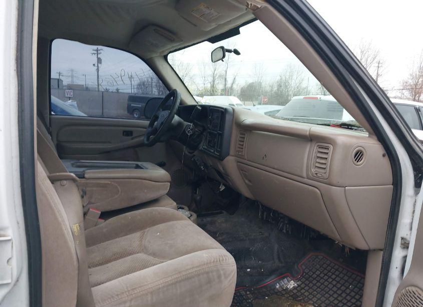 Photo 5 of 2006 Chevrolet Silverado 3500 WORK TRUCK (VIN 1GCHK33U66F232556)