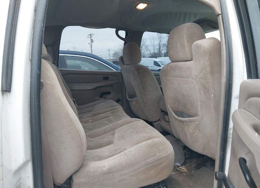 Photo 8 of 2006 Chevrolet Silverado 3500 WORK TRUCK (VIN 1GCHK33U66F232556)