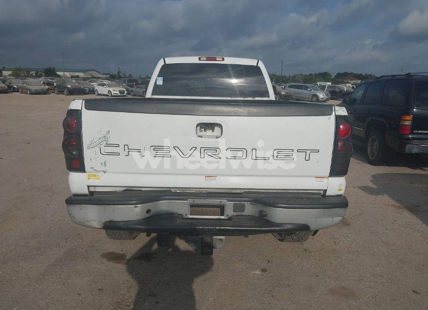 Photo 16 of 2004 Chevrolet Silverado 3500 WORK TRUCK (VIN 1GCHK33UX4F176473)