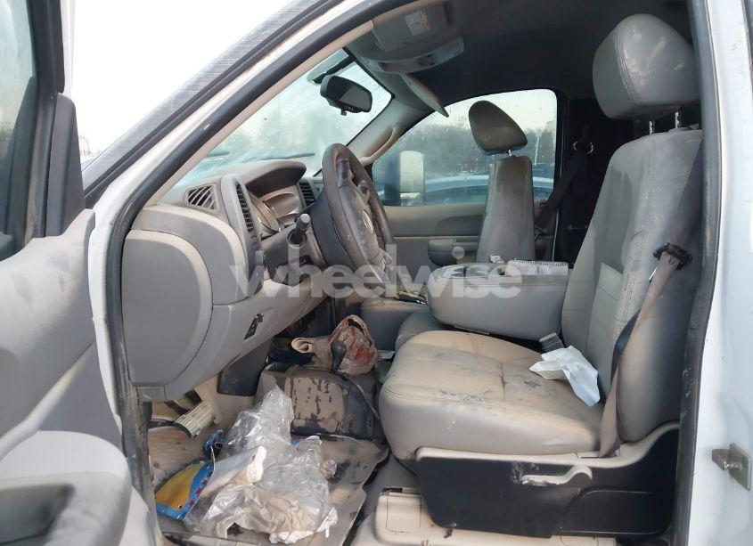 Photo 8 of 2007 Chevrolet Silverado 3500 WORK TRUCK (VIN 1GCHK34637E571928)