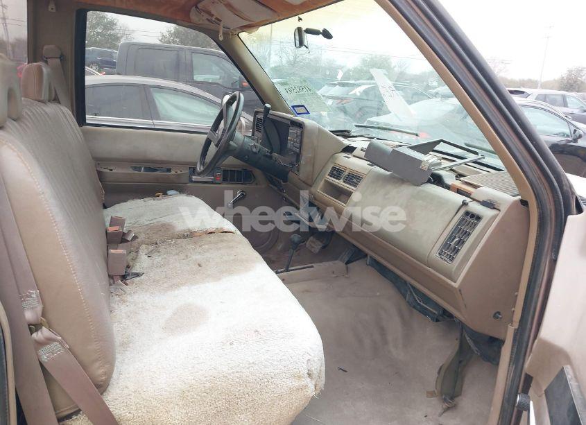 Photo 5 of 1994 Chevrolet Gmt-400 K3500 (VIN 1GCHK34N1RE291225)