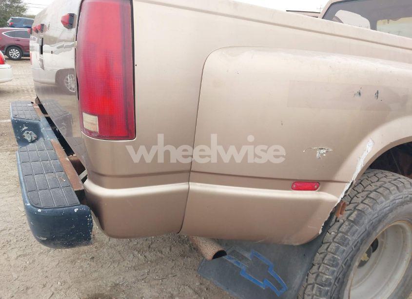 Photo 6 of 1994 Chevrolet Gmt-400 K3500 (VIN 1GCHK34N1RE291225)