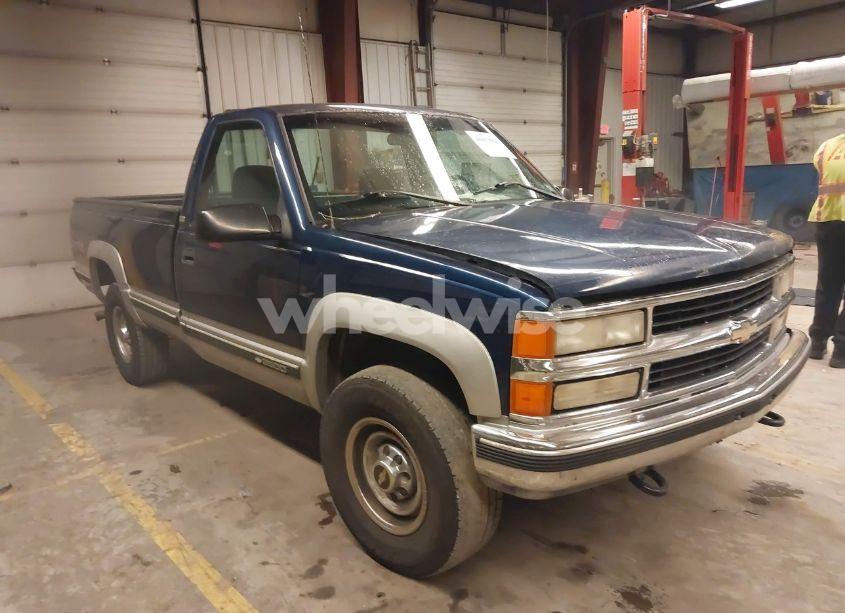 1996 Chevrolet Gmt-400 K3500 (VIN 1GCHK34RXTZ198772) main photo