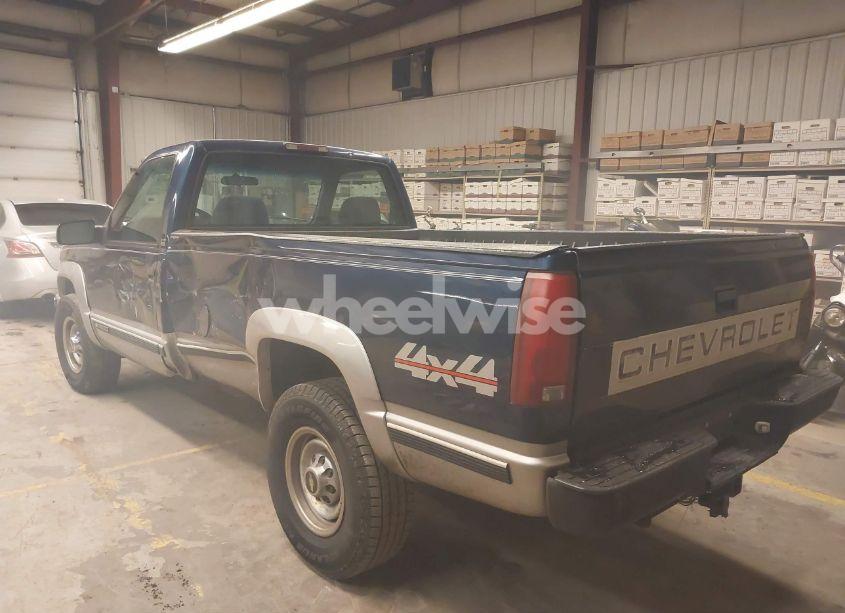 Photo 3 of 1996 Chevrolet Gmt-400 K3500 (VIN 1GCHK34RXTZ198772)