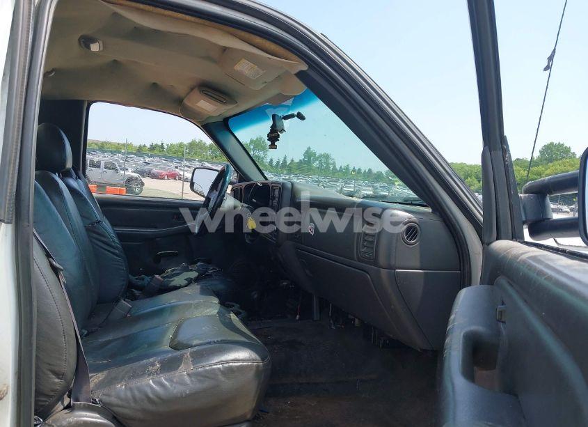 Photo 5 of 2006 Chevrolet Silverado 3500 WORK TRUCK (VIN 1GCHK34U36E213547)