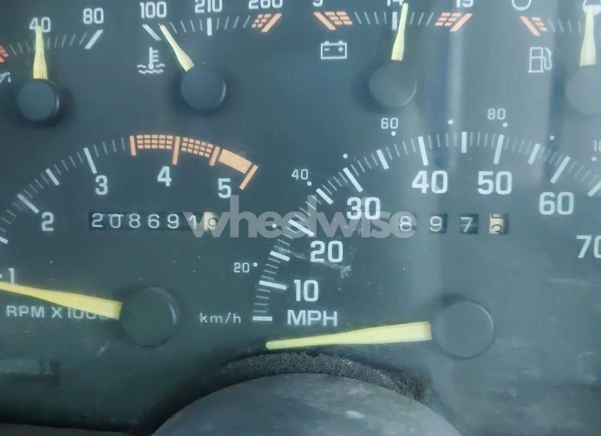 Photo 7 of 1993 Chevrolet Gmt-400 K3500 (VIN 1GCHK39F0PE237378)