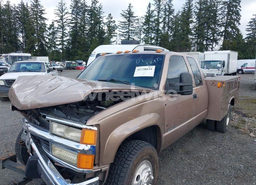 Photo 2 of 1996 Chevrolet Gmt-400 (VIN 1GCHK39F3TE110649)