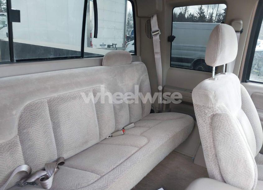 Photo 8 of 1996 Chevrolet Gmt-400 (VIN 1GCHK39F3TE110649)