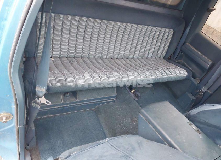 Photo 8 of 1993 Chevrolet Gmt-400 K3500 (VIN 1GCHK39F8PE238259)