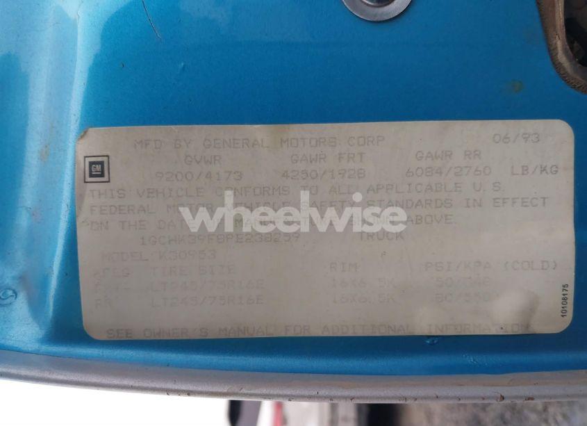 Photo 9 of 1993 Chevrolet Gmt-400 K3500 (VIN 1GCHK39F8PE238259)