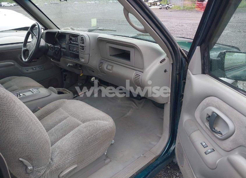 Photo 5 of 2000 Chevrolet K3500 (VIN 1GCHK39J3YF507509)