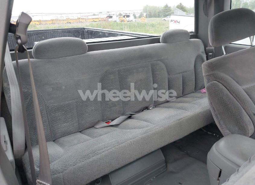 Photo 8 of 2000 Chevrolet K3500 (VIN 1GCHK39J3YF507509)