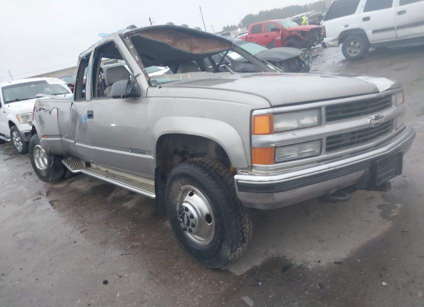 1998 Chevrolet C3500 (VIN 1GCHK39J6WF072661) main photo