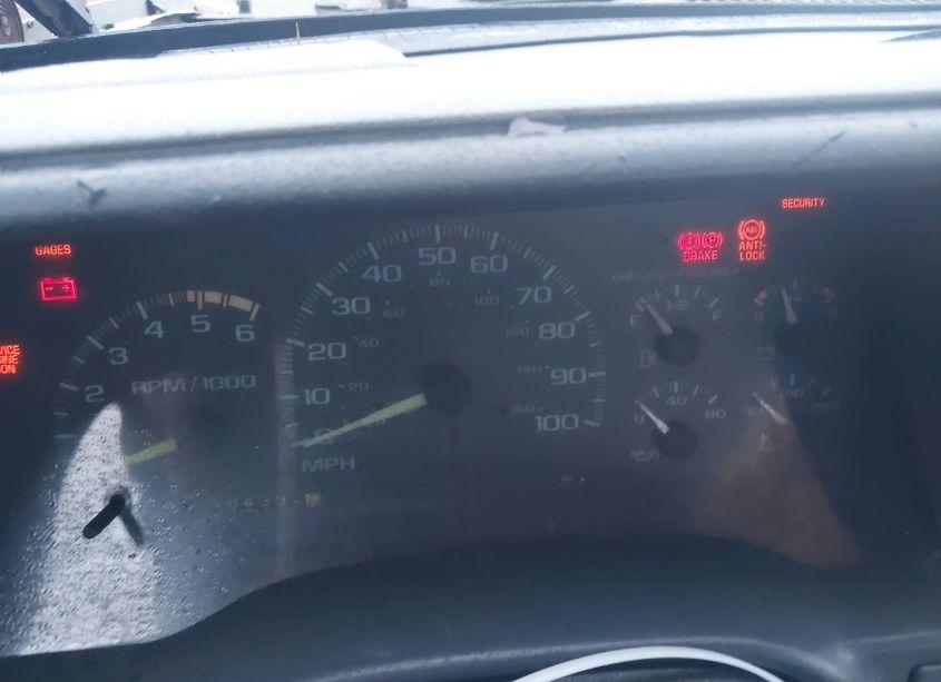 Photo 7 of 1998 Chevrolet C3500 (VIN 1GCHK39J6WF072661)