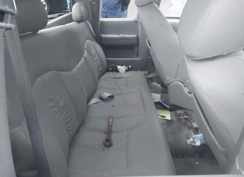 Photo 8 of 1998 Chevrolet C3500 (VIN 1GCHK39J6WF072661)