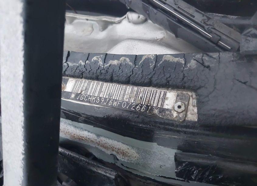 Photo 9 of 1998 Chevrolet C3500 (VIN 1GCHK39J6WF072661)